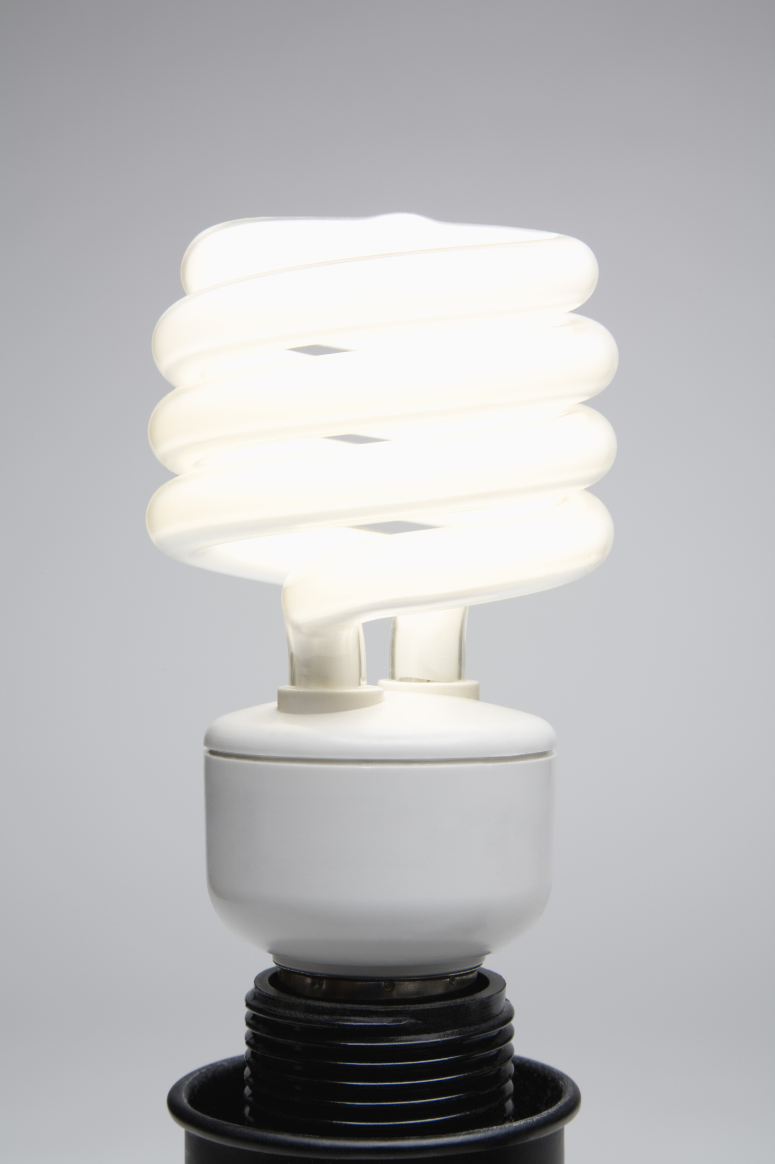 آیا انواع لامپ LED اشعه ماوراء بنفش ساطع می کنند؟